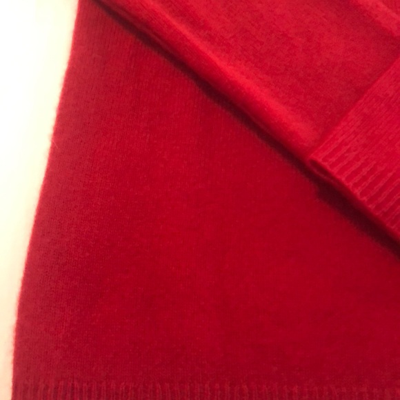 Sweater - Picture 6 of 7